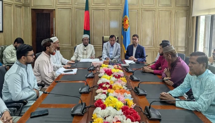 নগরবাসীর ভোগান্তি নিরসনে ডিএসসিসি প্রশাসকের সঙ্গে দুই এমপির মতবিনিময়