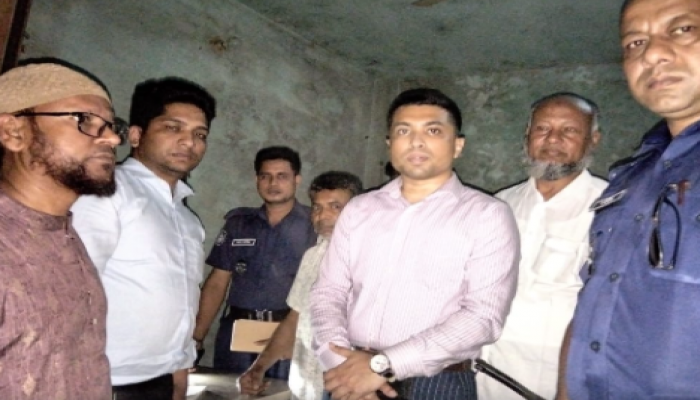 ​সিরাজদিখানে বেশি দামে পেট্রোল বিক্রয় রোধে মোবাইল কোর্ট পরিচালনা