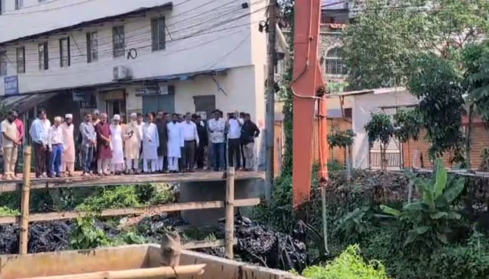 জেলা পরিষদের উদ্যোগে ফতুল্লায় খাল খনন শুরু