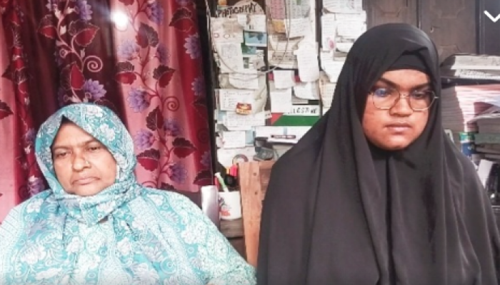 হুমকির মুখে স্কুলে যাওয়া বন্ধ করে দিয়েছেন দশম শ্রেনির ছাত্রী, পুড়িয়ে মারার হুমকি