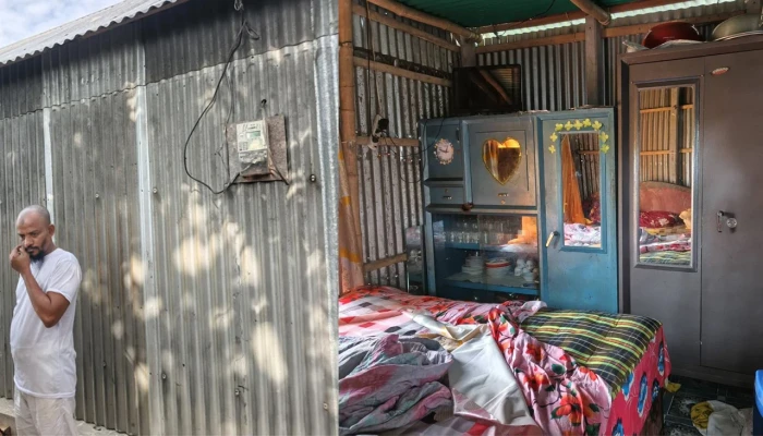 আড়াইহাজারে এক রাতে তিন বাড়িতে ডাকাতি