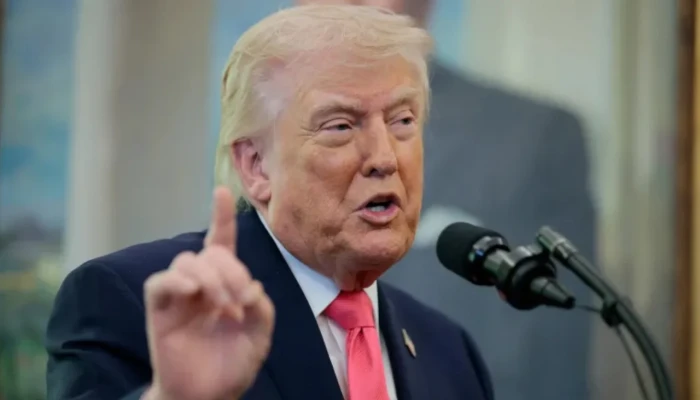 হরমুজ প্রণালি নিরাপদ করতে ন্যাটোর কাছে সুনির্দিষ্ট প্রতিশ্রুতি চাচ্ছেন ট্রাম্প