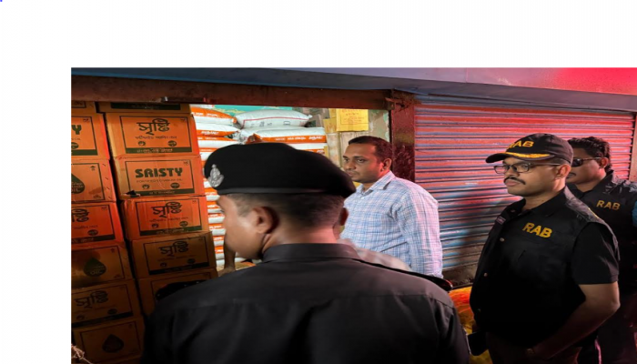 র‌্যাব-৯, বাংলাদেশ সেনাবাহিনী ও শ্রীমঙ্গল উপজেলা প্রশাসনের যৌথ অভিযানে মৌলভীবাজারের শ্রীমঙ্গলে অবৈধভাবে ভোজ্য তেল মজুদের দায়ে একটি প্রতিষ্ঠানকে ৩০ হাজার টাকা জরিমানা
