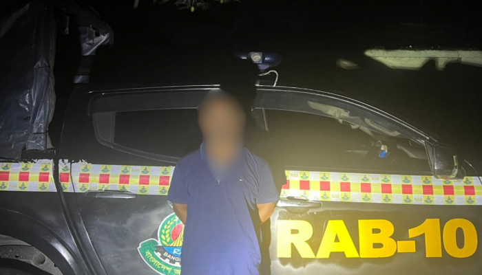 ফরিদপুর জেলার ভাঙ্গা থানার সংঘবদ্ধভাবে ধর্ষণ মামলার প্রধান আসামী সাদ্দাম শেখ (৩০)’কে ফরিদপুরের কোতয়ালী হতে গ্রেফতার করেছে র‌্যাব-১০