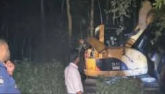 রাতের আধারে জমির টপসয় কাটায় ৫০ হাজার টাকা জরিমানা