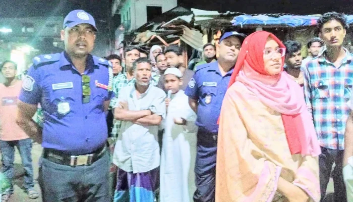 বকশীগঞ্জে অতিরিক্ত দামে জ্বালানি তেল বিক্রি, ৫০ হাজার টাকা জরিমানা