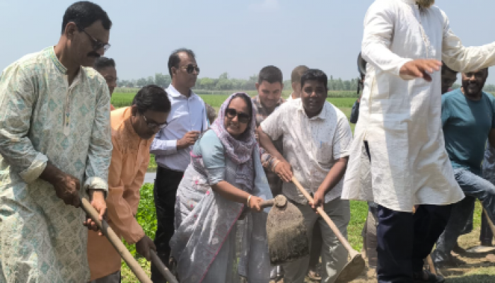 ​রাণীশংকৈলে কৃষি উৎপাদন বৃদ্ধিতে খাল পুনঃ খনন কর্মসূচীর শুভ উদ্বোধন
