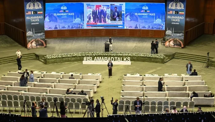 যুক্তরাষ্ট্র-ইরান সংলাপ ঘিরে ইসলামাবাদের ‘শান্তির কফিতে’ সাংবাদিকদের অভিজ্ঞতা