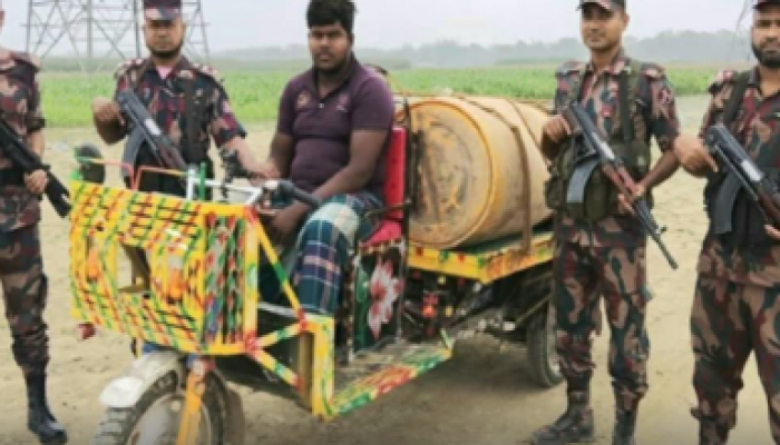 ​হবিগঞ্জে তেল মজুদ ও পাচার ঠেকাতে যৌথ টাস্কফোর্সের অভিযান