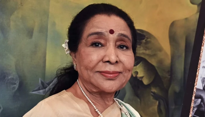 মারা গেলেন কিংবদন্তী সঙ্গীতশিল্পী আশা ভোঁসলে