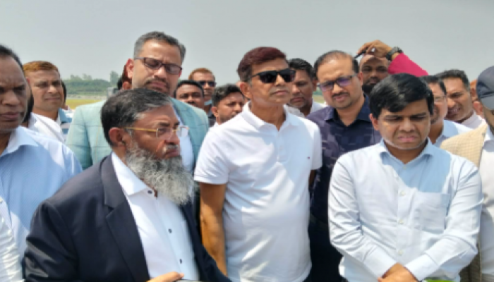 দেবীগঞ্জ অর্থনৈতিক অঞ্চল ঘুরে দেখলেন বিকেএমইএ সভাপতি