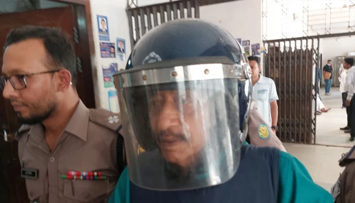 হত্যা মামলায় গ্রেপ্তার হলেন সাবেক মন্ত্রী নুরুজ্জামান