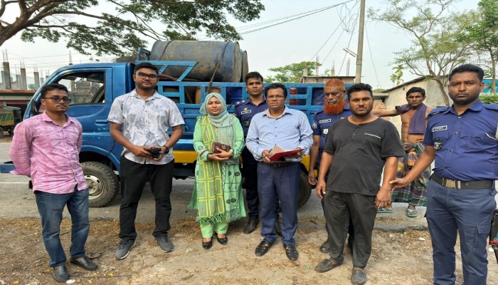 বরিশালের বাবুগঞ্জে তেল, এলপি গ্যাস ও অবৈধ মজুদ ০৩ টি প্রতিষ্ঠানকে জরিমানা