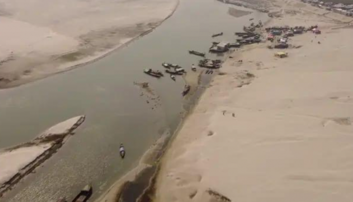 এক সময়ের প্রমত্তা ব্রহ্মপুত্র আজ হাজারো মানুষের বুক চাঁপা কান্নার দীর্ঘশ্বাস