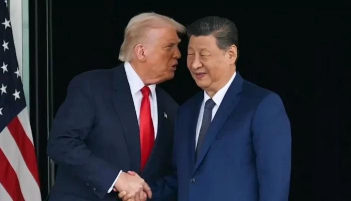 হরমুজ প্রণালি খোলায় চীনের প্রেসিডেন্ট ‘খুবই খুশি’: ট্রাম্প