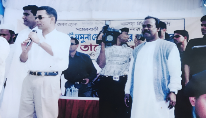 ​খয়েরবাড়ী যমুনা নদীর উপর ব্রীজ নির্মাণ হলেও, ২৫ বছরে হলে এখন পর্যন্ত রাস্তা নির্মাণ হয়নি\