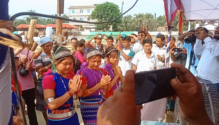 ​নাইক্ষ্যংছড়িতে নানা  আয়োজনে পাহাড়ি জনগোষ্ঠীর  মহা সাংগ্রাইং পোয়ে জলকেলি উৎসব উৎযাপিত