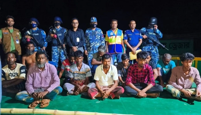 দৌলতদিয়ায় গভীর রাতে অভিযান, ১০ জনের কারাদণ্ড