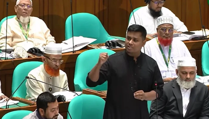 সংসদ সদস্যদের জন্য গাড়ি চাইলেন হাসনাত আবদুল্লাহ