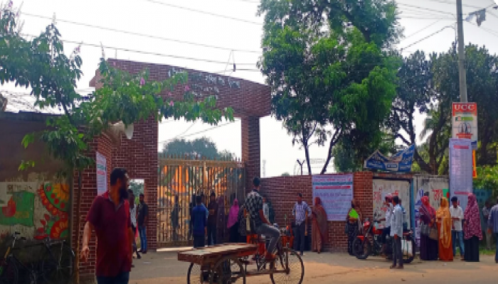 ​নকলমুক্ত পরিক্ষা নিশ্চিতে কঠোর প্রশাসন -রাণীশংকৈলে সিসি ক্যামেরার আত্ততায় সব কেন্দ্র