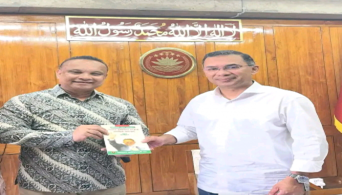 ​প্রতিমন্ত্রীর পদমর্যাদা পেলেন ড. জিয়াউদ্দিন হায়দার, ঝালকাঠিতে আনন্দের ঢেউ