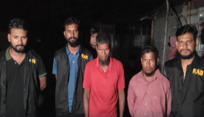 রংপুরে র‌্যাব ১৩ ও জেলা প্রশাসন  কর্তৃক যৌথ ভ্রাম্যমান আদালত পরিচালনা করে ০২ জন ব্যাক্তিকে কারাদন্ডসহ ৬৩০ লিটার ডিজেল জব্দ।