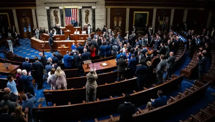 ট্রাম্পের যুদ্ধক্ষমতা সীমিত করার প্রস্তাব পাসে ফের ব্যর্থ সিনেট
