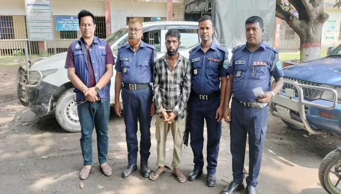 রেলস্টেশনে গাঁজাসহ মাদক কারবারি গ্রেপ্তার, ১ মাসের কারাদণ্ড