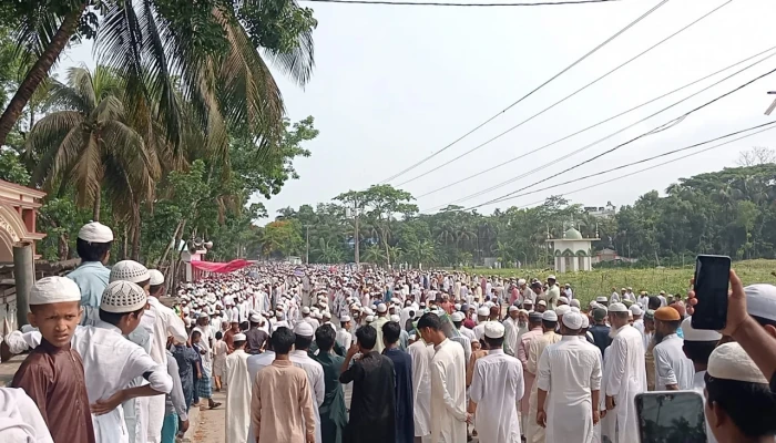 দৌলতখানে সাইবের হাটের বড় হুজুরের জানাজা সম্পন্ন