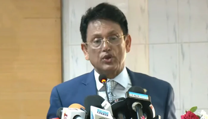 শিক্ষার্থীরা নৈতিকতা বিবর্জিত জায়গায় যাচ্ছে, তারা ভাইরাল হতে চায়