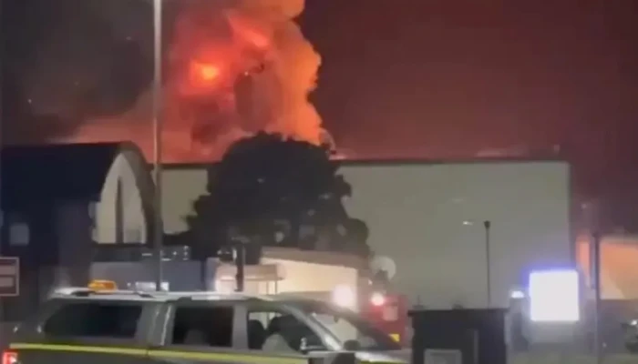 ইরান যুদ্ধে ব্যবহার করা যুক্তরাজ্যের ফেয়ারফোর্ড বিমানঘাঁটিতে আগুন