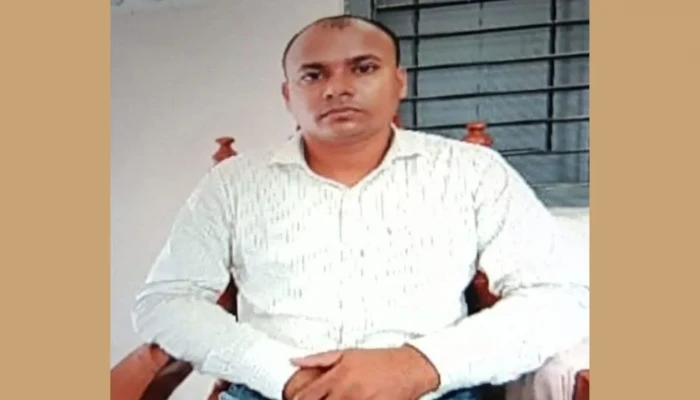 ভাঙ্গায় শিক্ষা কর্মকর্তার ঝুলন্ত লাশ উদ্ধার