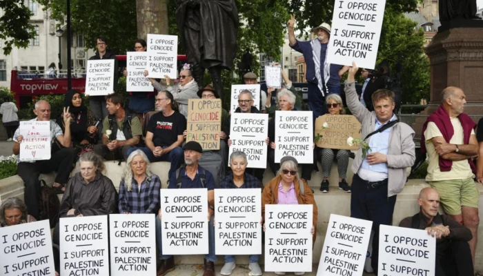 প্যালেস্টাইন অ্যাকশন গ্রুপকে সমর্থন জানালেন ১৩০ বিশিষ্ট ব্যক্তি