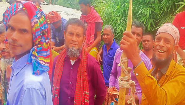 ব্রাহ্মণপাড়ায় জমজমাট শ্রম বিক্রি বাজার