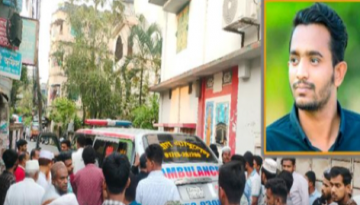 ​মেলেনি প্যারোলে মুক্তি, ছাত্রলীগ নেতা শাহরুখের সাথে জেলগেটে দেখা করতে গেলো মৃত বাবা