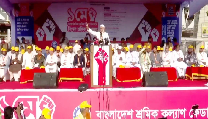 শ্রমিকদের প্রয়োজন ও মর্যাদাকে অবজ্ঞা করে সমাজ টেকসই হতে পারে না
