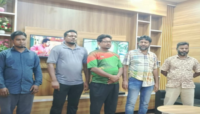 ​মিরপুরে মাদক কারবারিকে ছাড়াতে তদবীর করতে থানায় এসে বিএনপি-জামায়াতের ৫ নেতা-কর্মী হেফাজতে