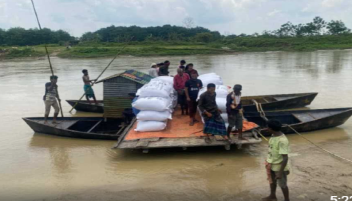 চুনারুঘাটে সেতুর অভাবে জীবনের ঝুঁকি নিয়ে  চলছে পারাপার