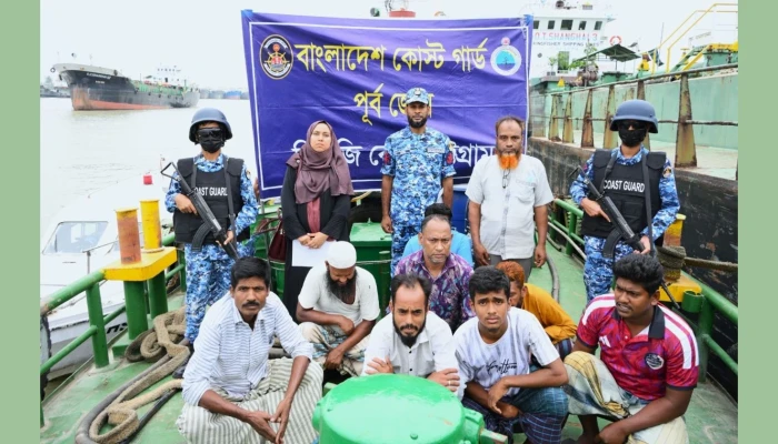 চট্টগ্রামে পাচারকালে ৪ হাজার লিটার ডিজেল জব্দ, আটক ৯