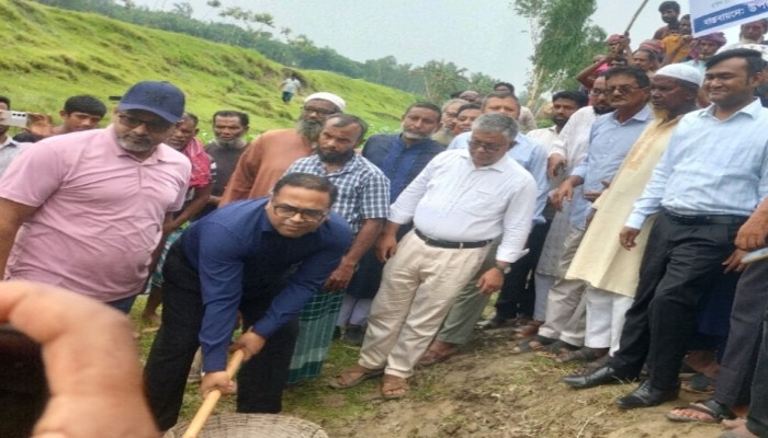 ডাবল স্ট্যান্ড নিয়ে শরিয়াহ আইন বাস্তবায়নের পক্ষে আমরা নই": কুড়িগ্রামে ত্রাণমন্ত্রী