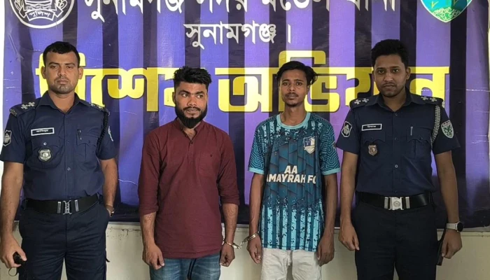 ডাকাতির চেষ্টাকালে ১৮ মামলার আসামিসহ তিনজন গ্রেপ্তার
