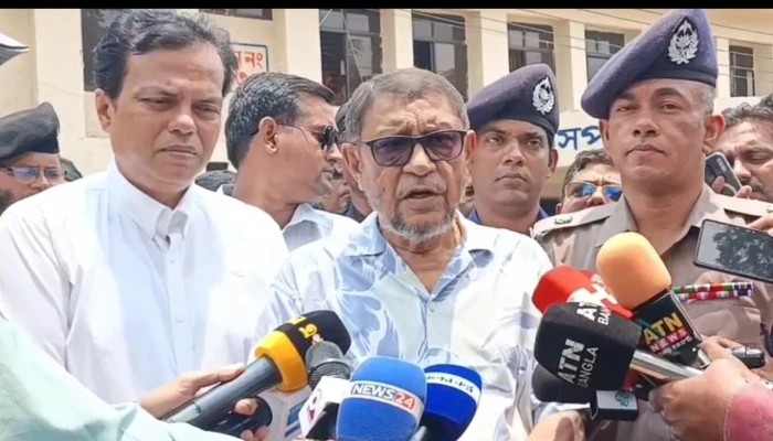 হাসপাতালে অভিযান চালিয়ে দালালদের আটকের নির্দেশ স্বাস্থ্যমন্ত্রীর