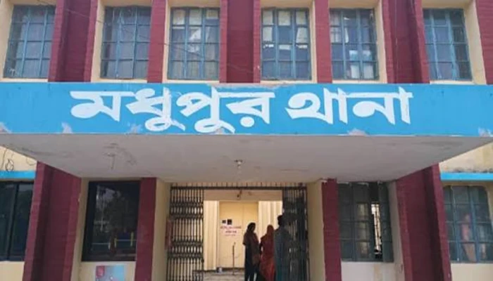 মধুপুরে বিদ্যুৎস্পৃষ্টে পৌরকর্মীর মৃত্যু
