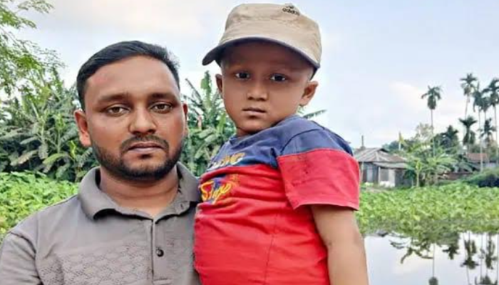 কুড়িগ্রামের শিশু ফাহিমকে বাঁচাতে প্রয়োজন আরো ৬ লাখ টাকা
