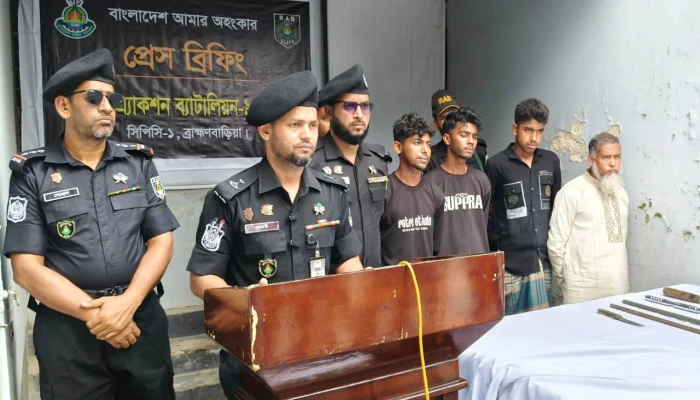 ব্রাহ্মণবাড়িয়ায় র‍্যাব সদস্যদের ওপর হামলা, প্রধান সহযোগীসহ আটক ৫