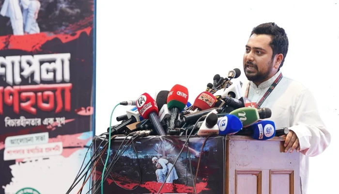 সীমান্তে কাঁটাতারের বেড়া দিয়ে বন্ধুত্ব হয় না: নাহিদ ইসলাম