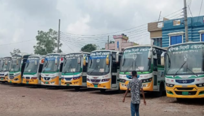 ​‎হবিগঞ্জ-সিলেট রুটে বাস চলাচল বন্ধ ‎মৌলভীবাজারে বাস আটকে রাখার অভিযোগে অনির্দিষ্টকালের ধর্মঘট, দুর্ভোগে যাত্রী
