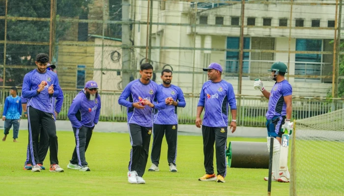 সবুজ উইকেট, টগবগে পেস-সিলেটে লড়াই বৃষ্টির সঙ্গেও