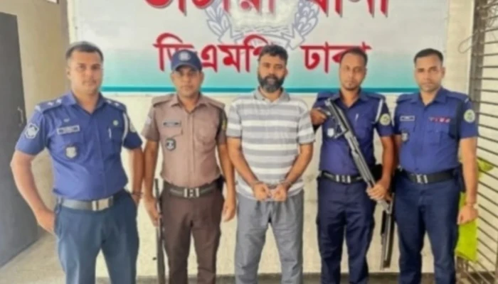 বাকেরগঞ্জে এমপিকে নিয়ে ফেসবুকে আপত্তিকর পোস্ট দেওয়ায় গ্রেপ্তার ১