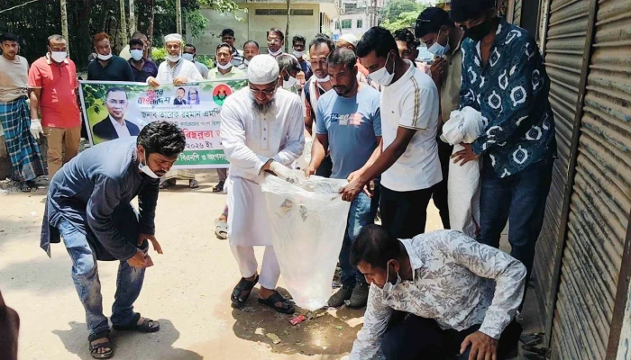 লক্ষ্মীপুরে বিএনপির পরিচ্ছন্নতা অভিযান ও ডেঙ্গু প্রতিরোধে সচেতনতা